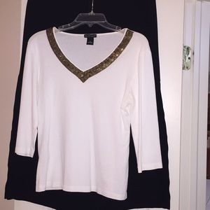 White 3/4 length sleeve tee w/ bronze neck accent